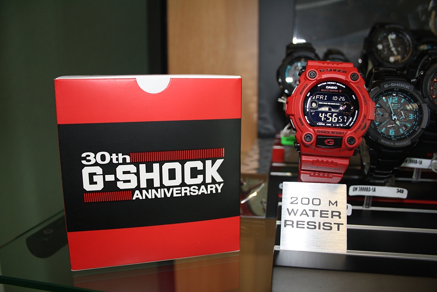 Pánske hodinky Casio G-Shock GW-7900RD-4 venované 30. výročiu radu G-Shock