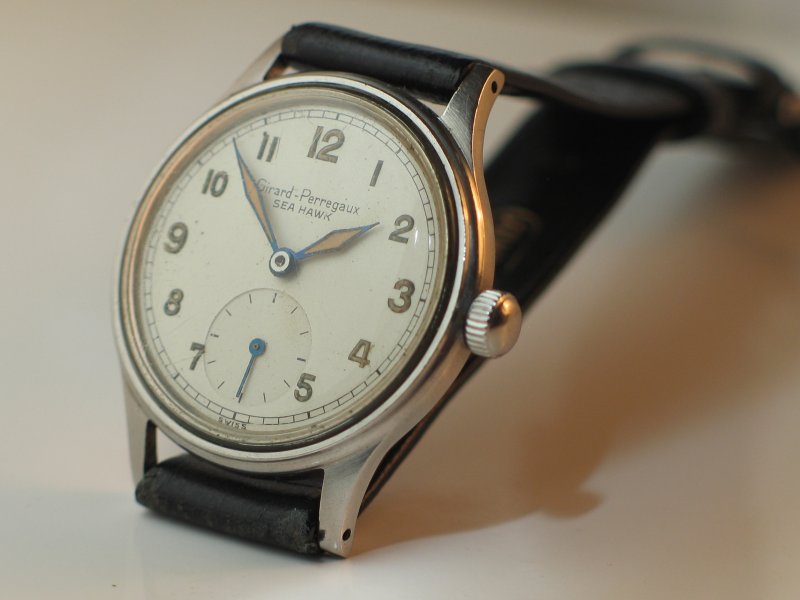Prvá generácia hodiniek Girard-Perregaux Sea Hawk zo 40. rokov