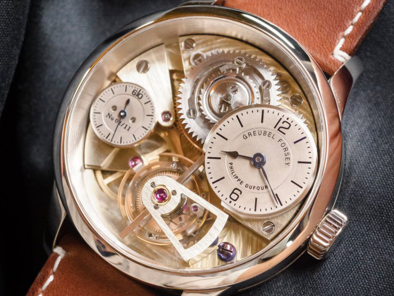 Asymetrický ciferník hodiniek z projektu Le Temps Garde - Naissance d'une Montre