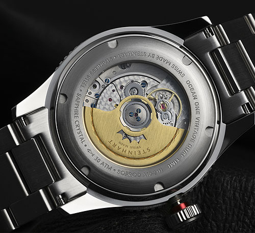 Steinhart Ocean One Vintage Dual Time Premium, pohľad na zadnú stranu hodiniek