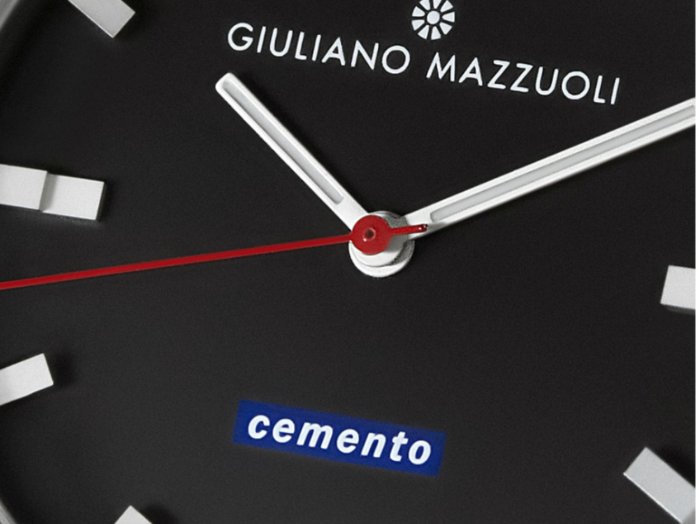 Giuliano Mazzuoli Cemento, detail ciferníka